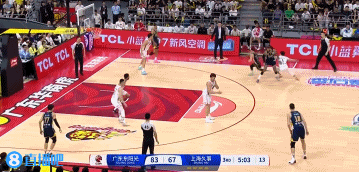 j9九游真人游戏第一平台👀徐杰：赛前杜导说这场就是摔跤&打架 哈维只配在上海嚣张